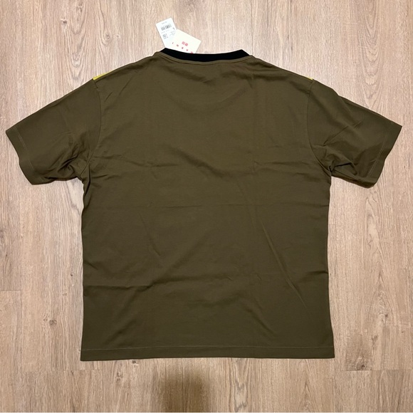 Marni x Uniqlo Colorblock Crew Neck T-Shirt Olive/Yellow Size Large NWT - Picture 2 of 3